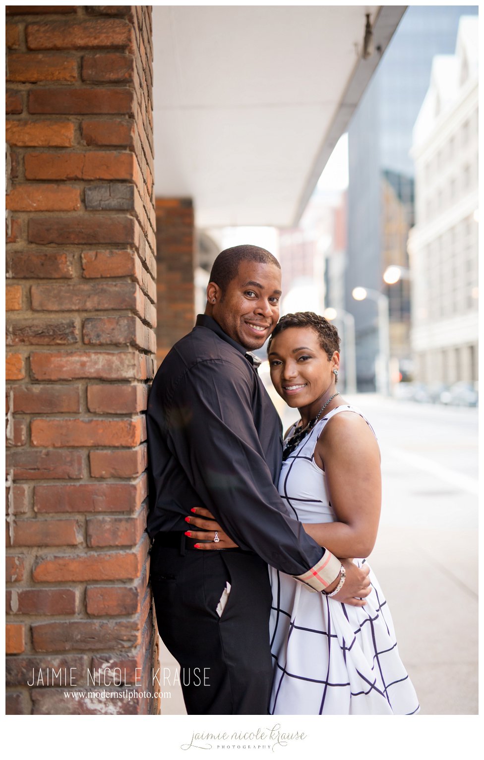 engagment photos downtown stl