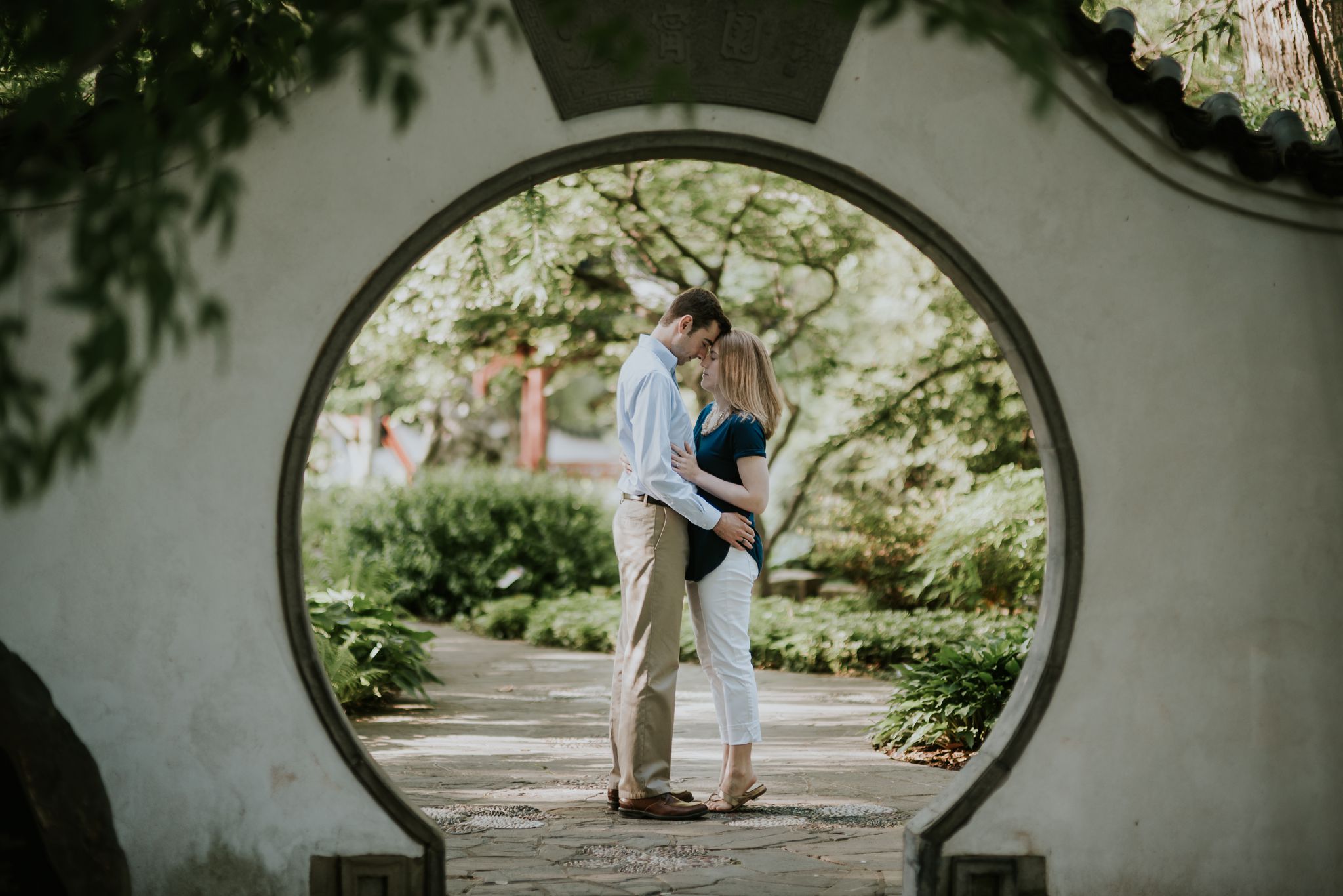 Early morning spring engagement session at Missouri Botanical Garden
